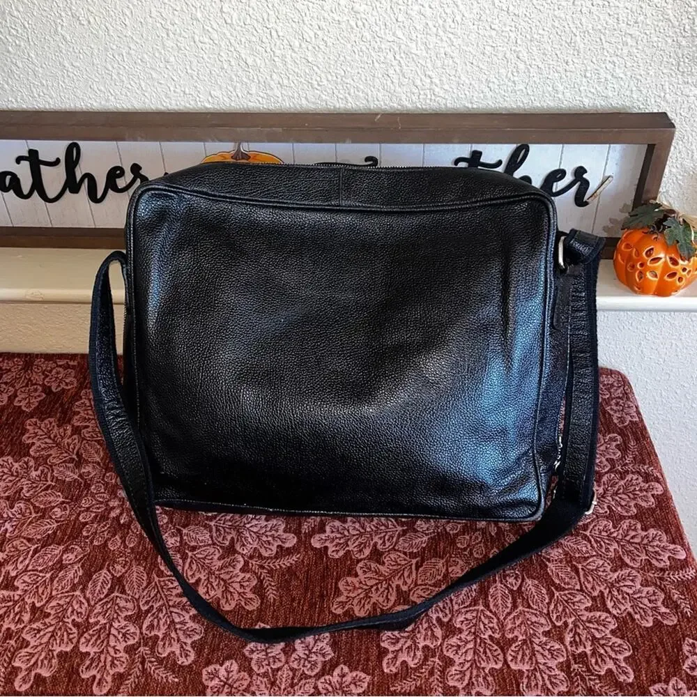 Lucaldo Men’s Laptop/Briefcase Messenger Bag Black Leather Multi Pockets Italian